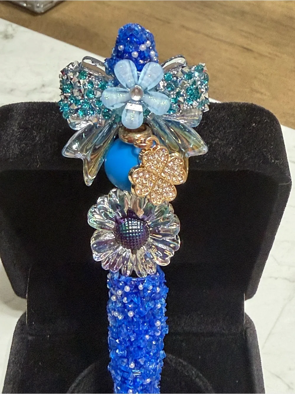 Blue Crystal Floral Statement pen